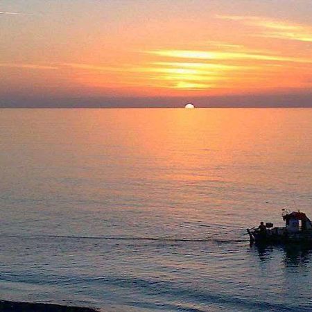 Blue Coral Beach Villas Paphos 外观 照片