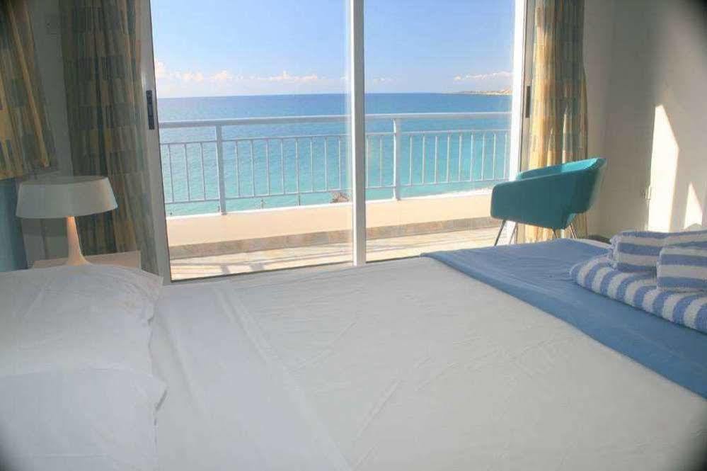 Blue Coral Beach Villas Paphos 外观 照片