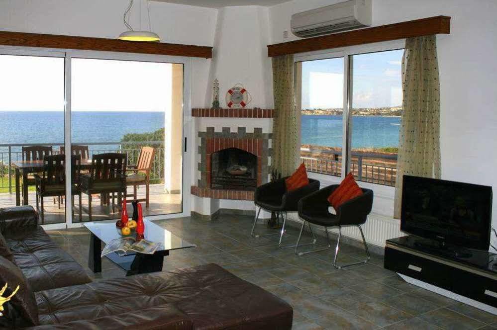 Blue Coral Beach Villas Paphos 外观 照片