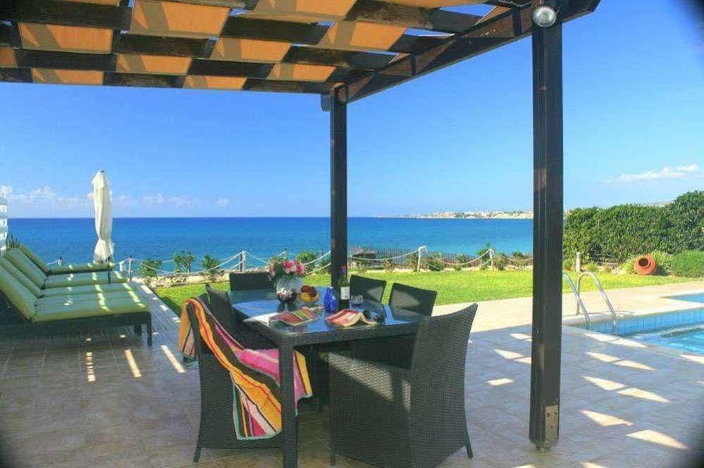 Blue Coral Beach Villas Paphos 外观 照片