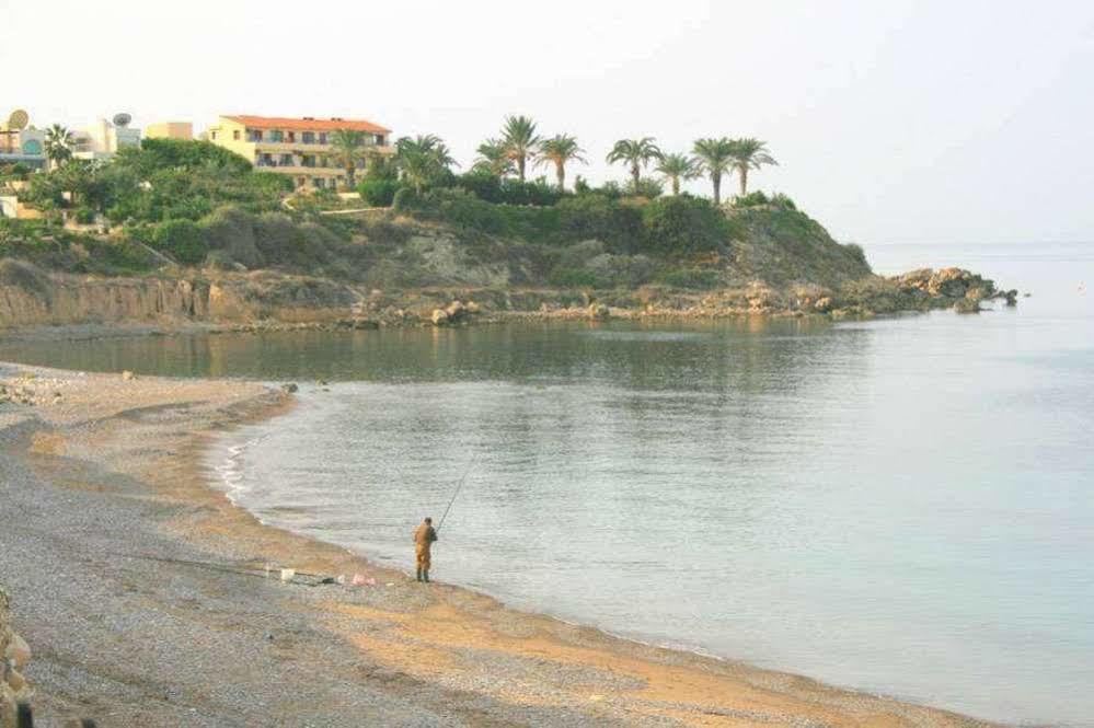 Blue Coral Beach Villas Paphos 外观 照片